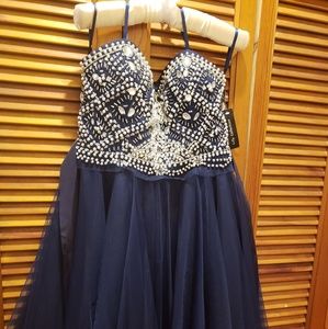 Beutiful dark blue prom dress size 6